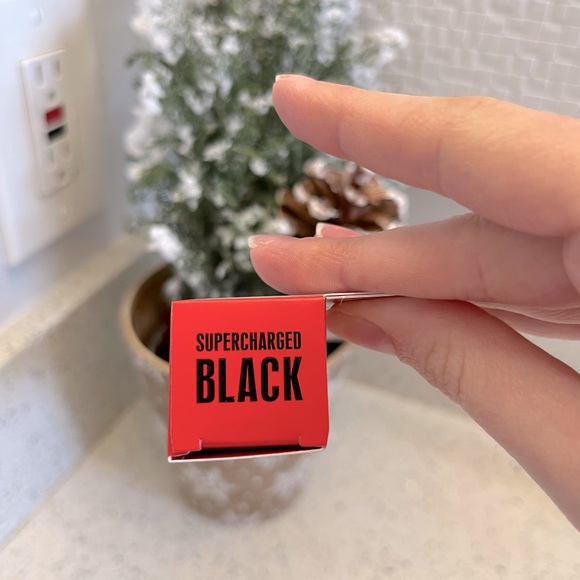 They're Real! Magnet Extreme Lengthening Mascara - Picture 7 of 7